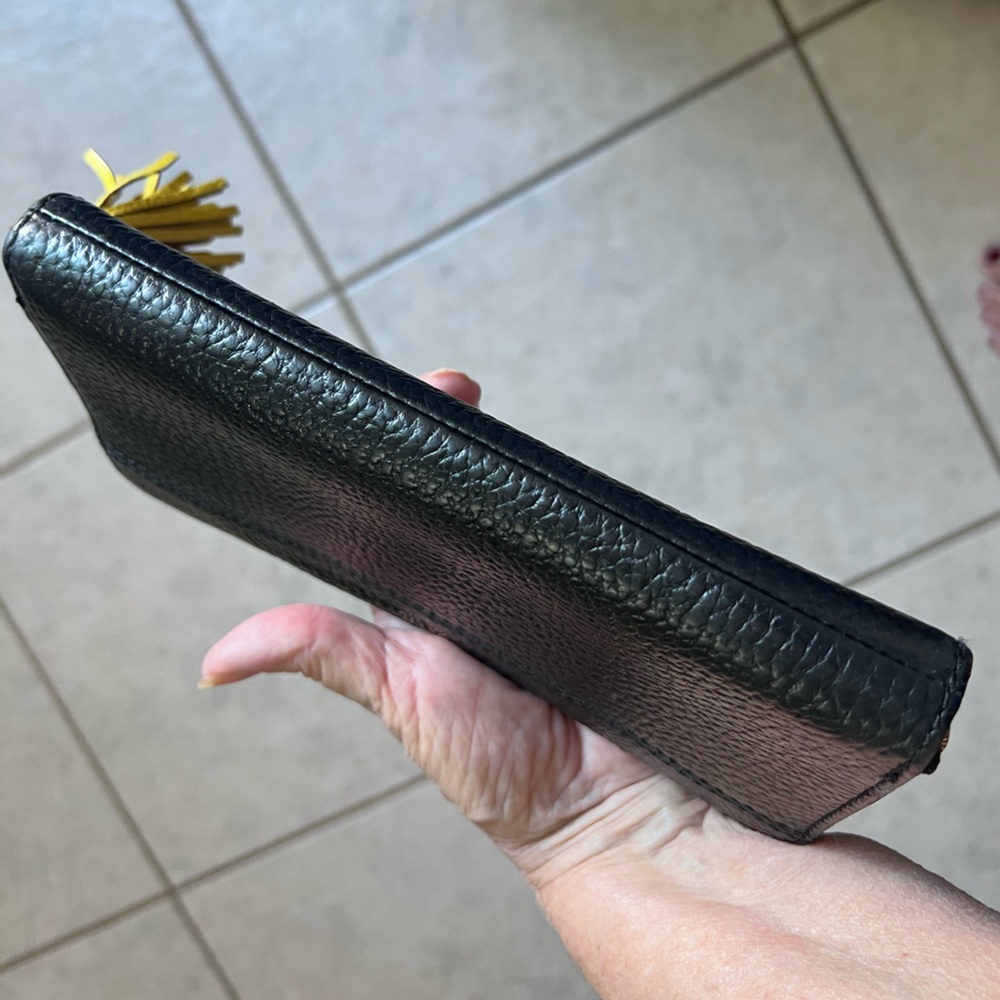 FOSSIL Pebble LEATHER Wallet Black Yellow Tassel Zip A Round Closure No Callouts - Picture 9 of 15